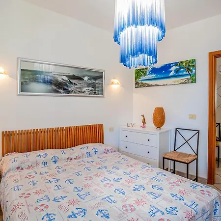 Casa Stecchi بيت للعطل كابوليفيري